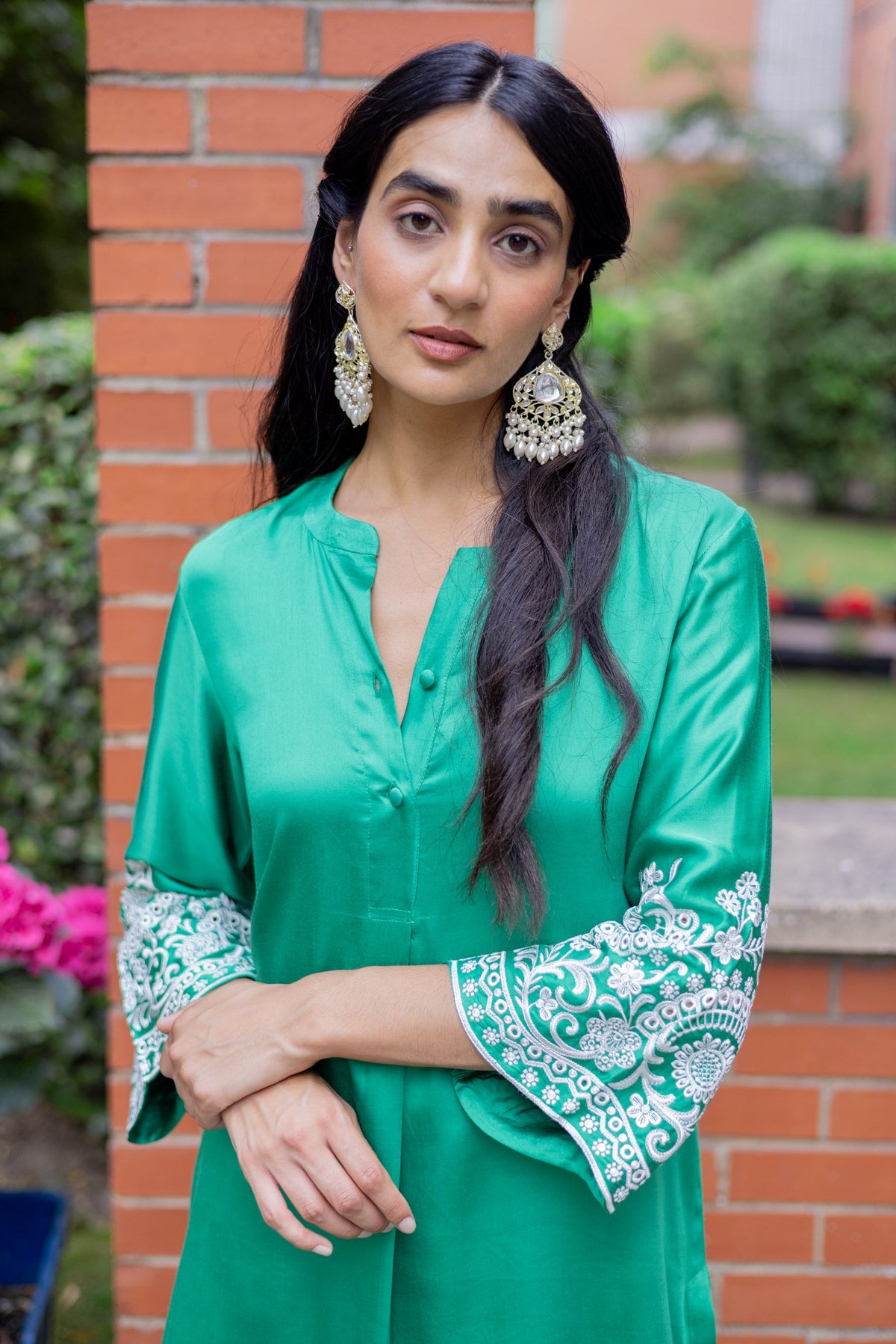 Sanditti Emerald Green Embroidered Farshi Salwar Set