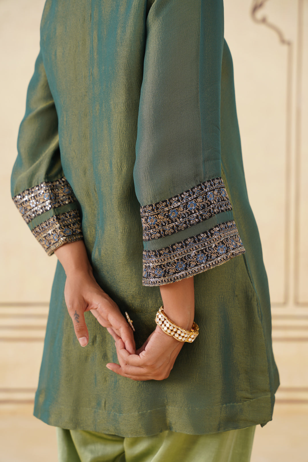 Sanditti Green Crush Tissue Embroidered Farshi Set