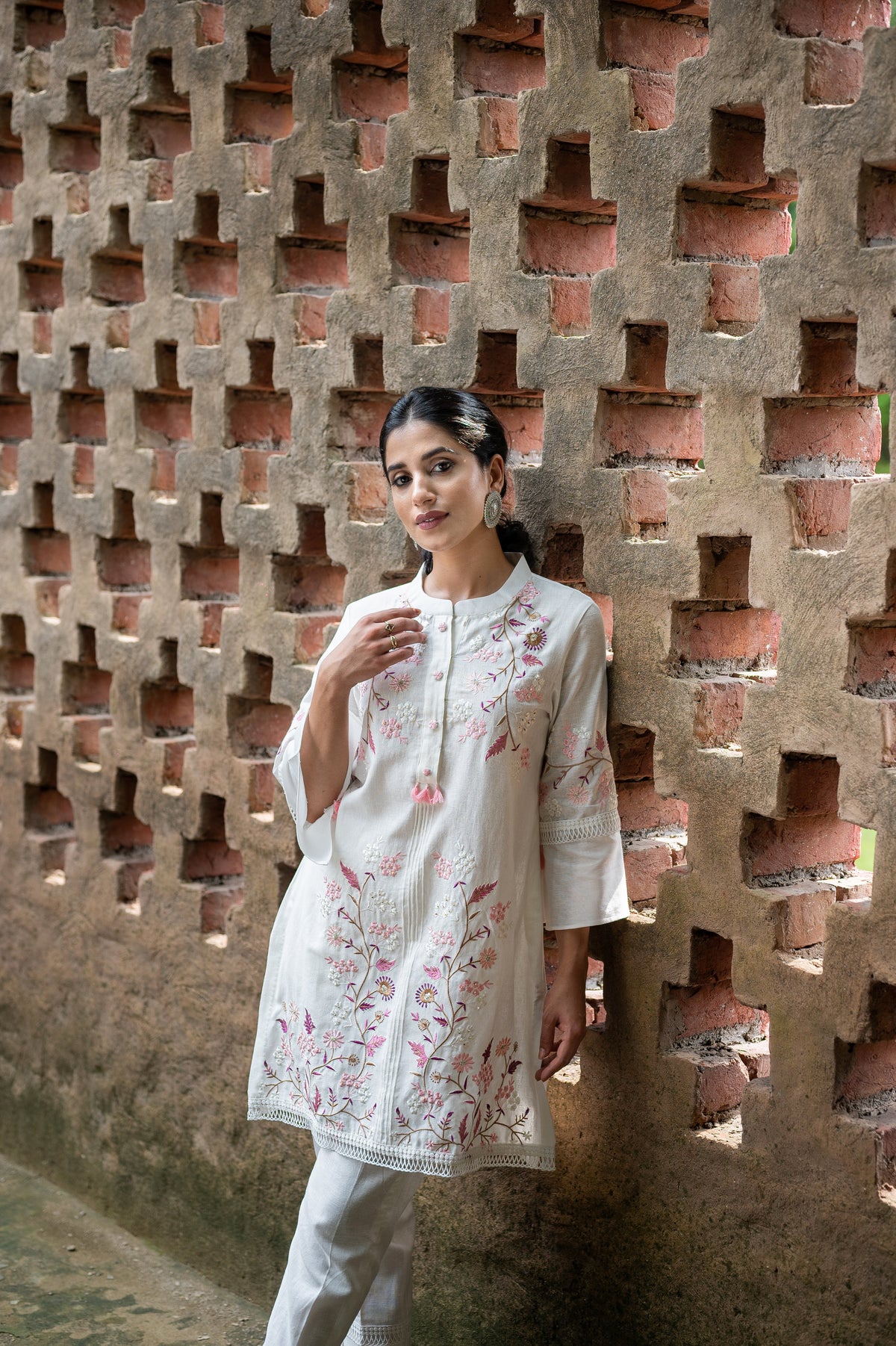 Sanditti White Floral Fusion Kurta Set