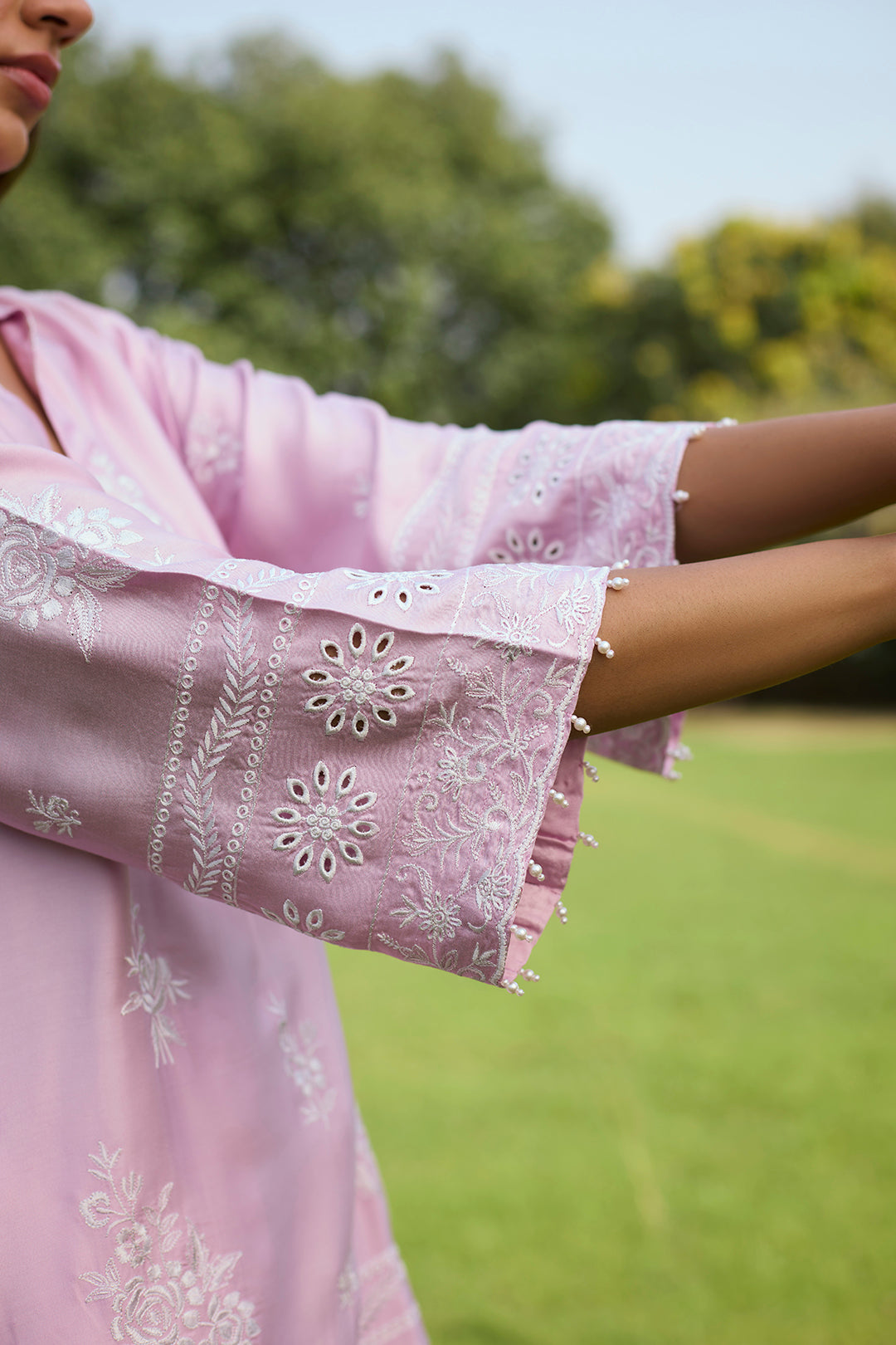 Sanditti Pink Embroidered Ombre Farshi Salwar Set