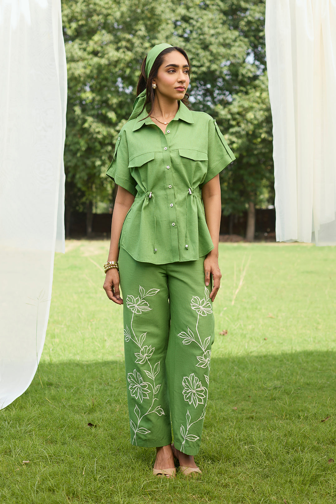 Sanditti Green Floral Embroidered Linen Set