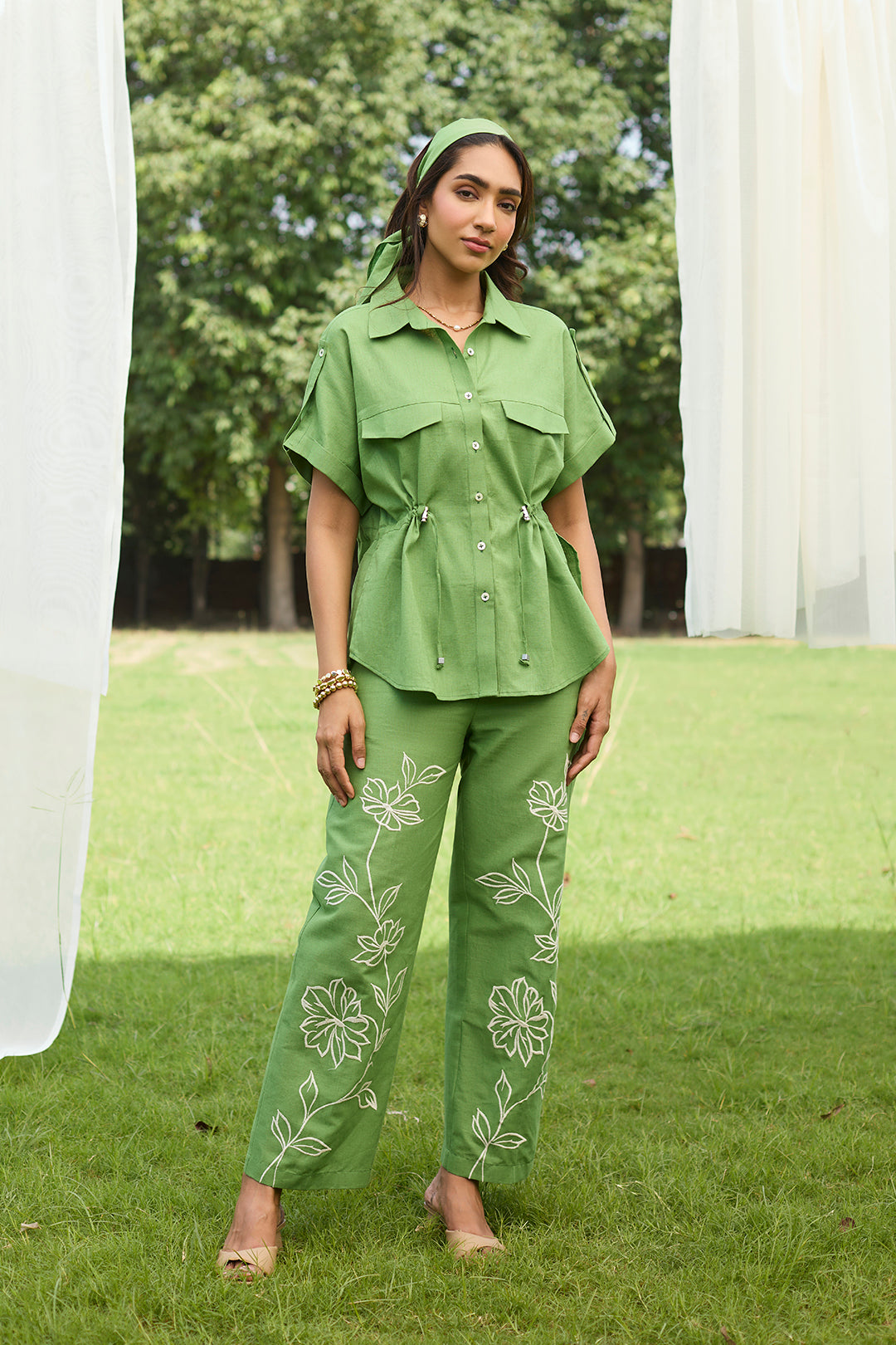 Sanditti Green Floral Embroidered Linen Set
