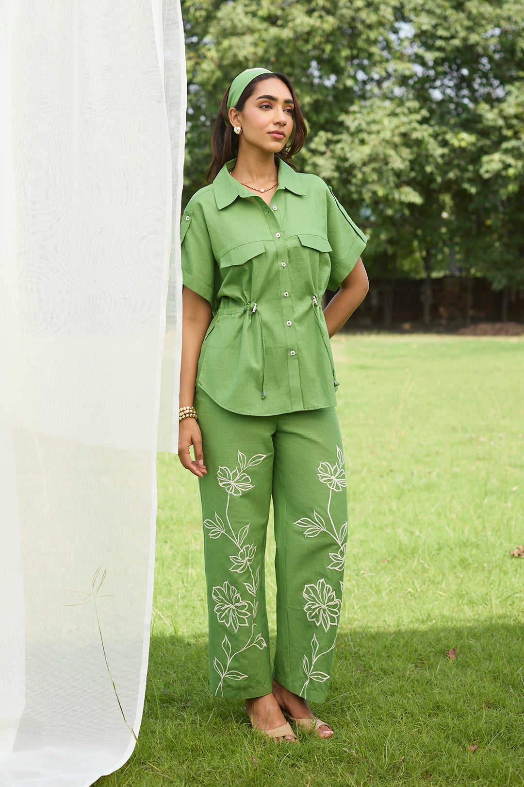 Sanditti Green Floral Embroidered Linen Set