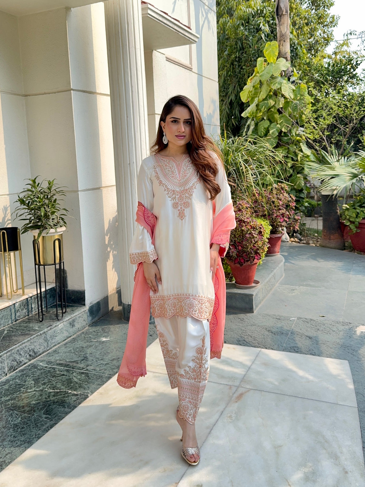 Sanditti Noor Cream Embroidered Set with Organza Dupatta