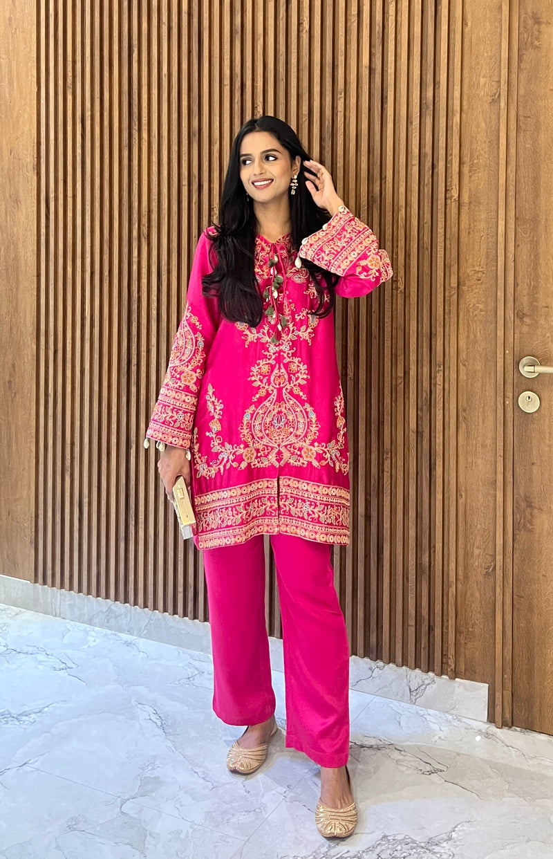 Sanditti Noor Hot Pink Fusion Embroidered Set