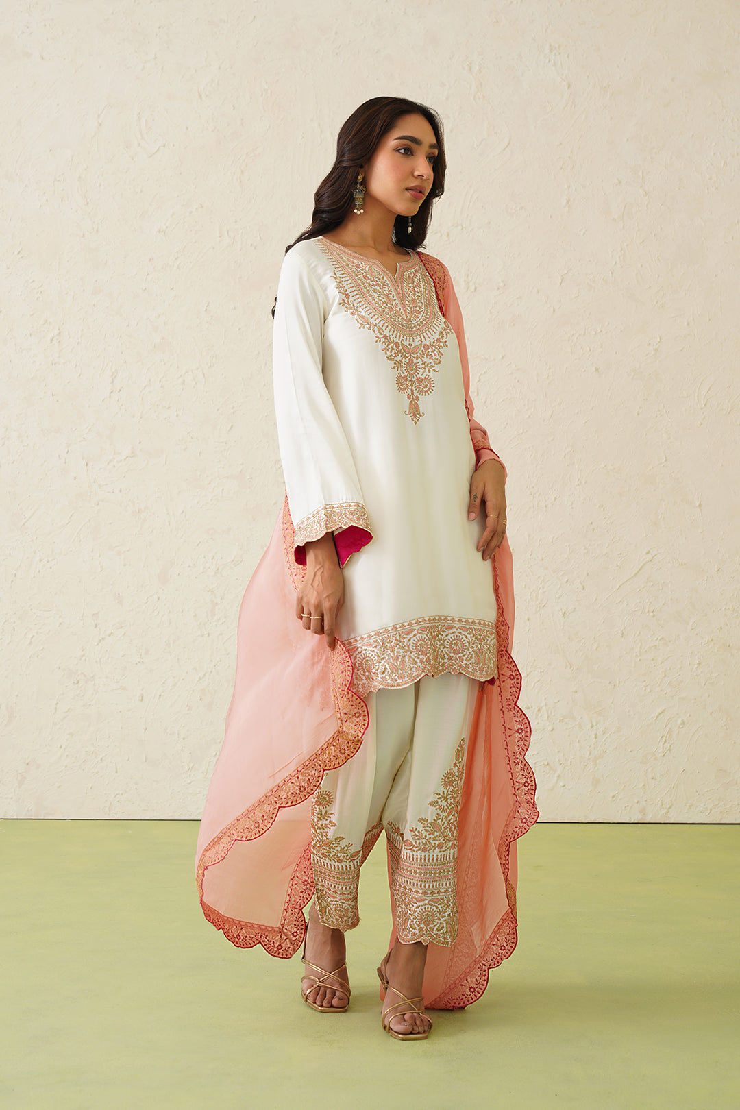Sanditti Noor Cream Embroidered Set with Organza Dupatta