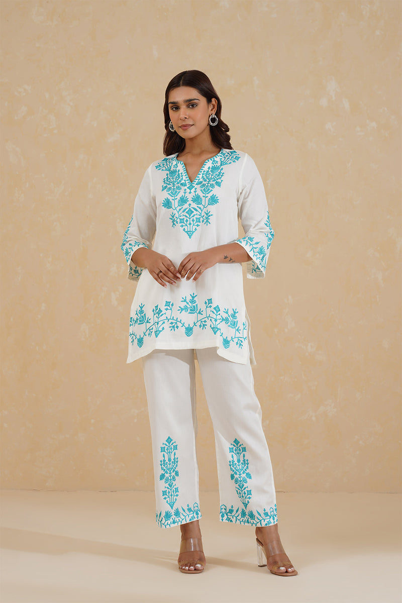 Sanditti Cream Contrast Embroidered Co-ord Set