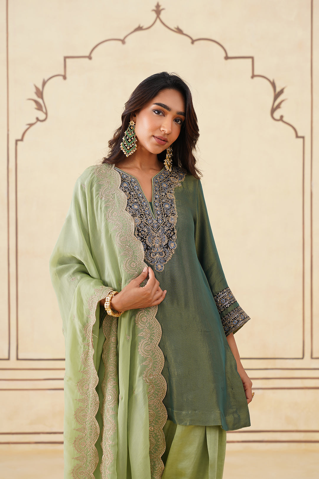 Sanditti Green Crush Tissue Hand Embroidered Set with Organza Dupatta