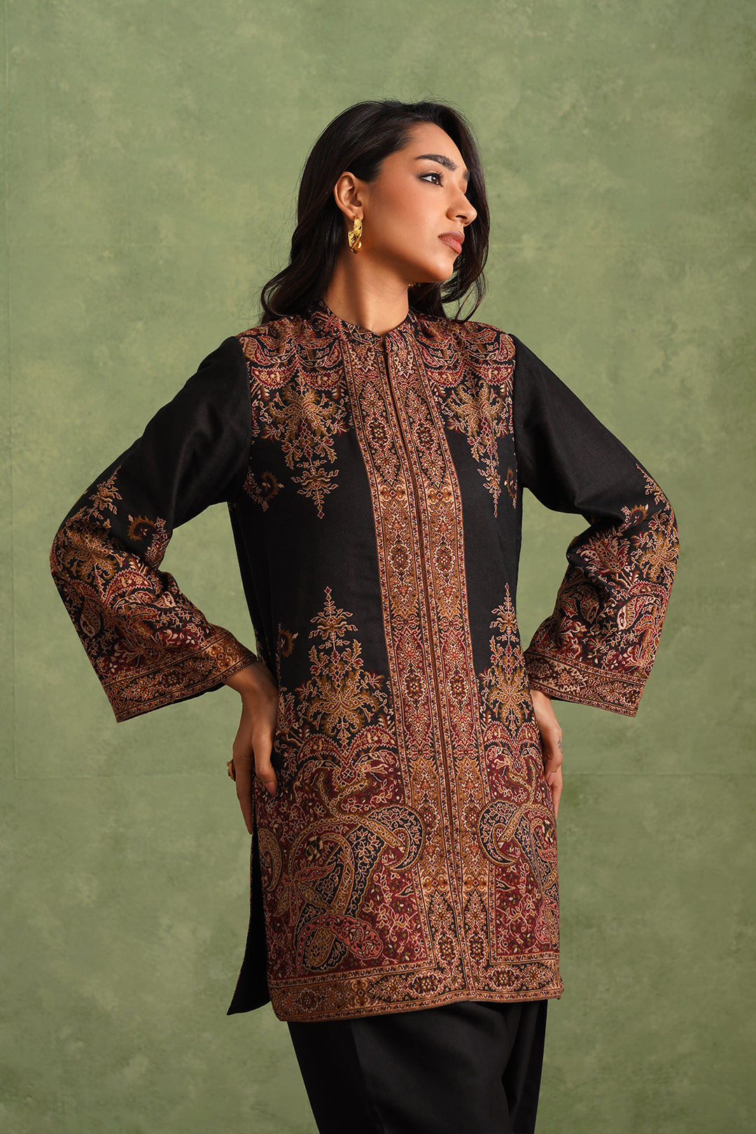 Sanditti Aafreen Black Woven Set