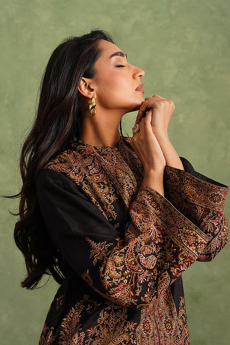 Sanditti Aafreen Black Woven Set