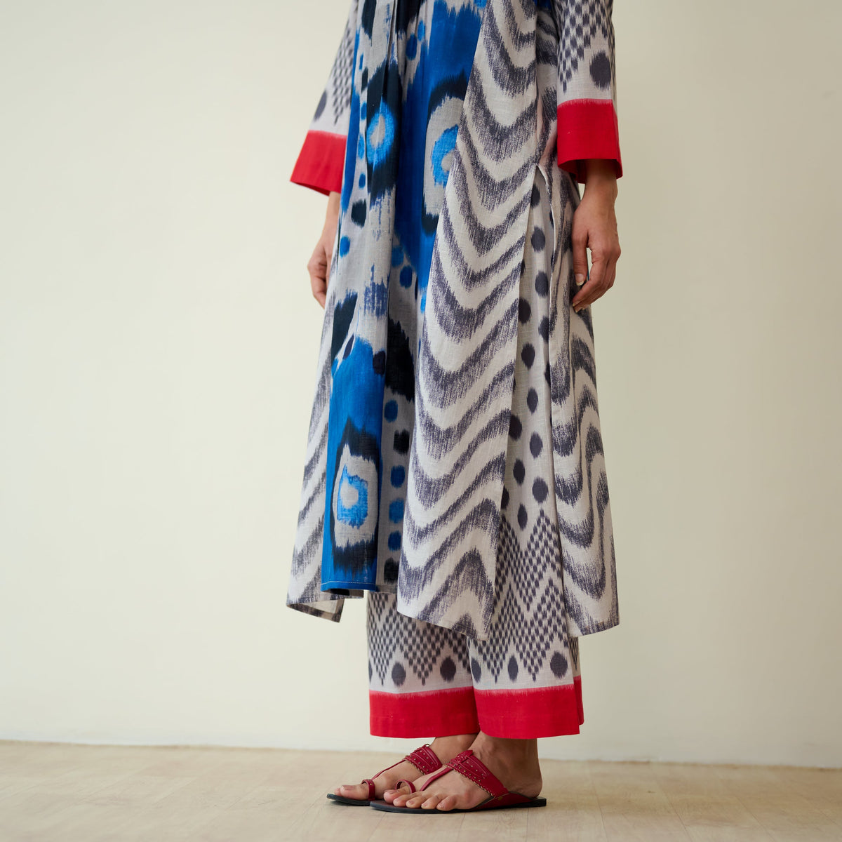 Sanditti Rhythm Slub Cotton Kurta Set - Electric Blue & Grey