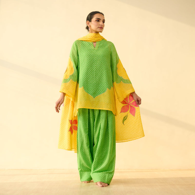 Sanditti Sundari Kota Doria Cotton Farshi Set with Dupatta - Parrot Green & Turmeric Yellow