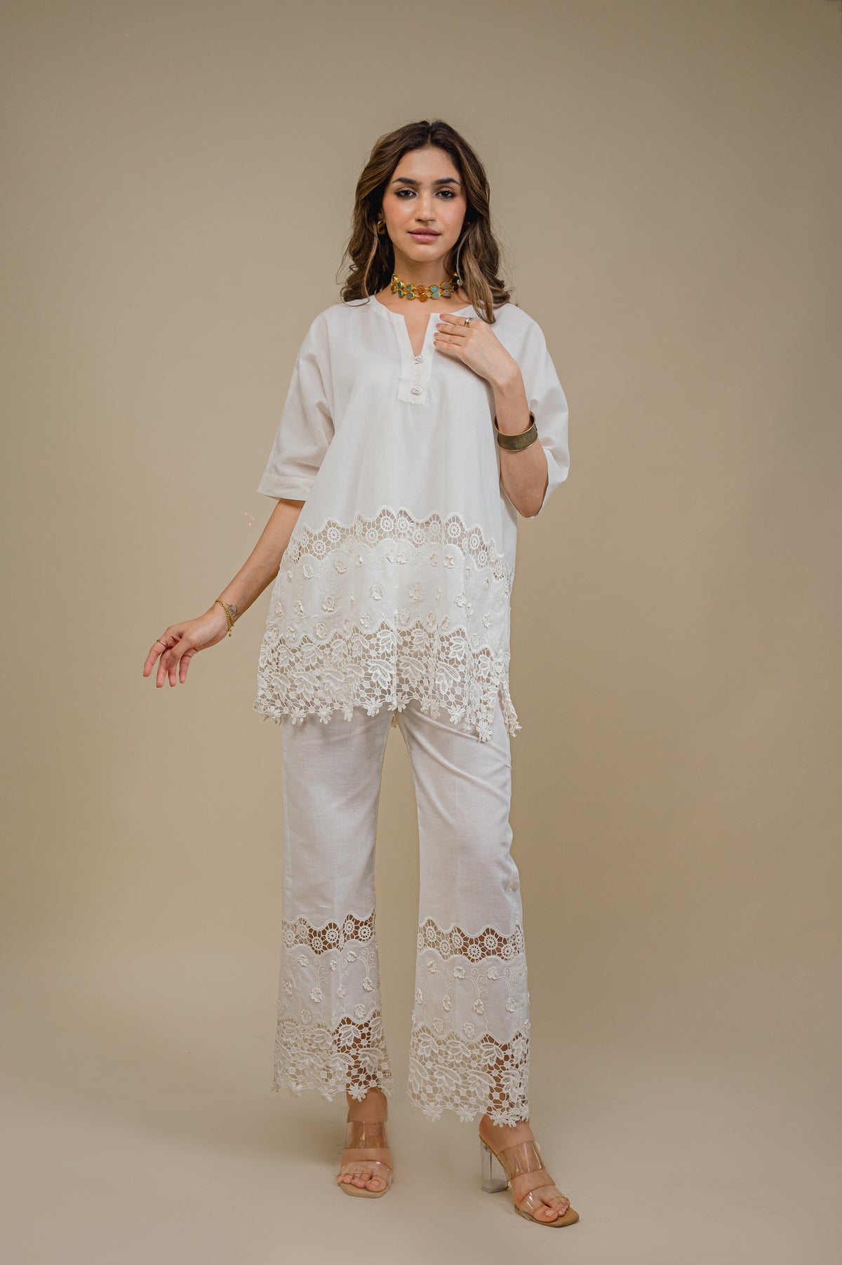 Sanditti Seher Cream 3D Cutwork Set