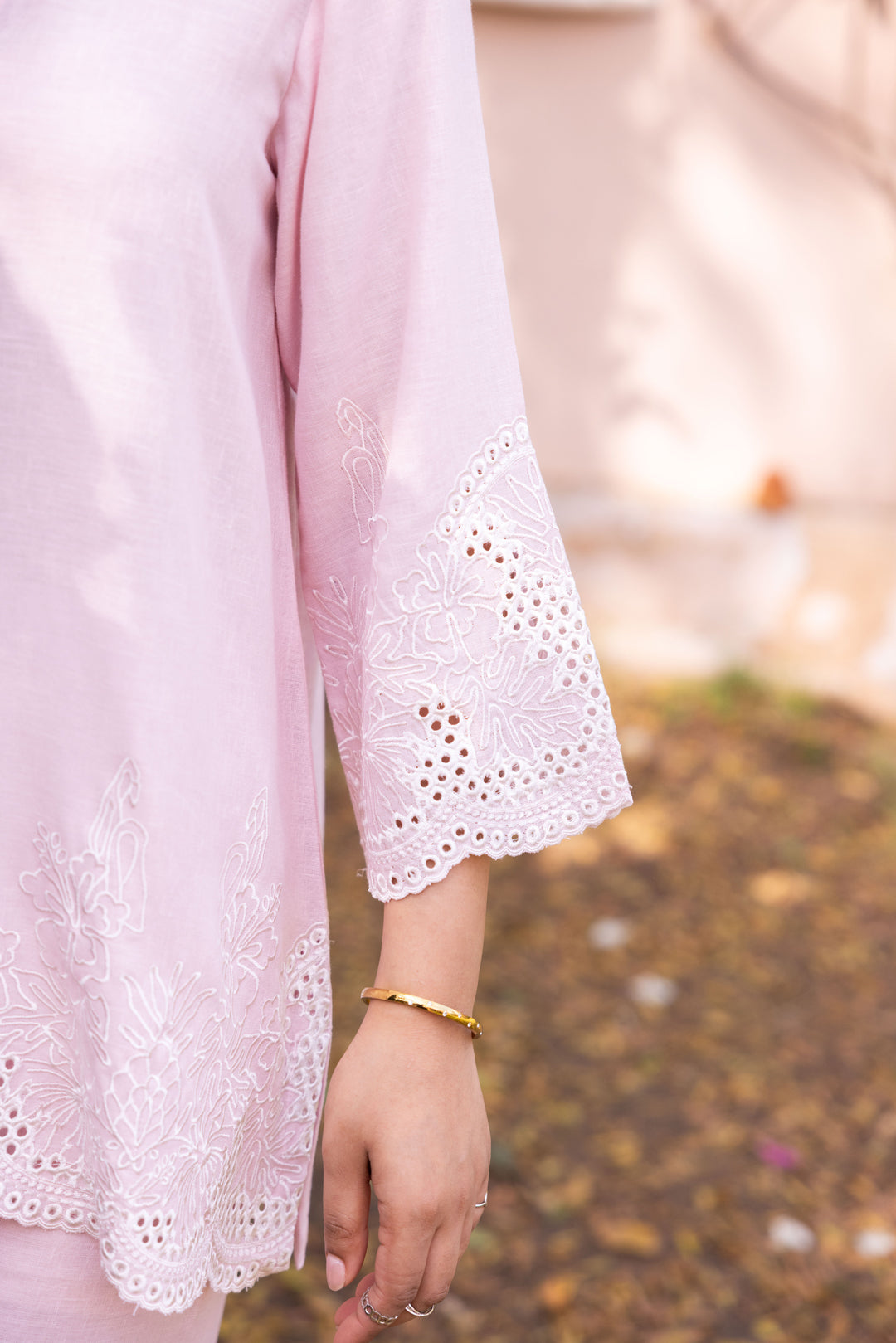 Sanditti Ziya Blush Pink Linen Cutwork Embroidered Set