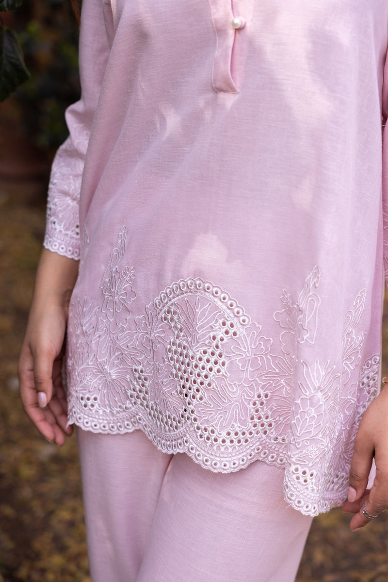 Sanditti Ziya Blush Pink Linen Cutwork Embroidered Set